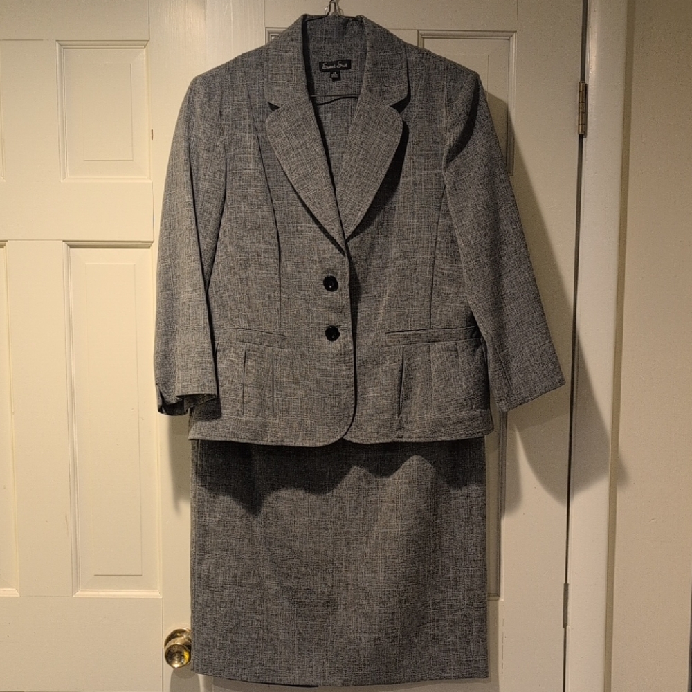 Light Weight Summer Skirt Suit Set With 3/4 Sleeves